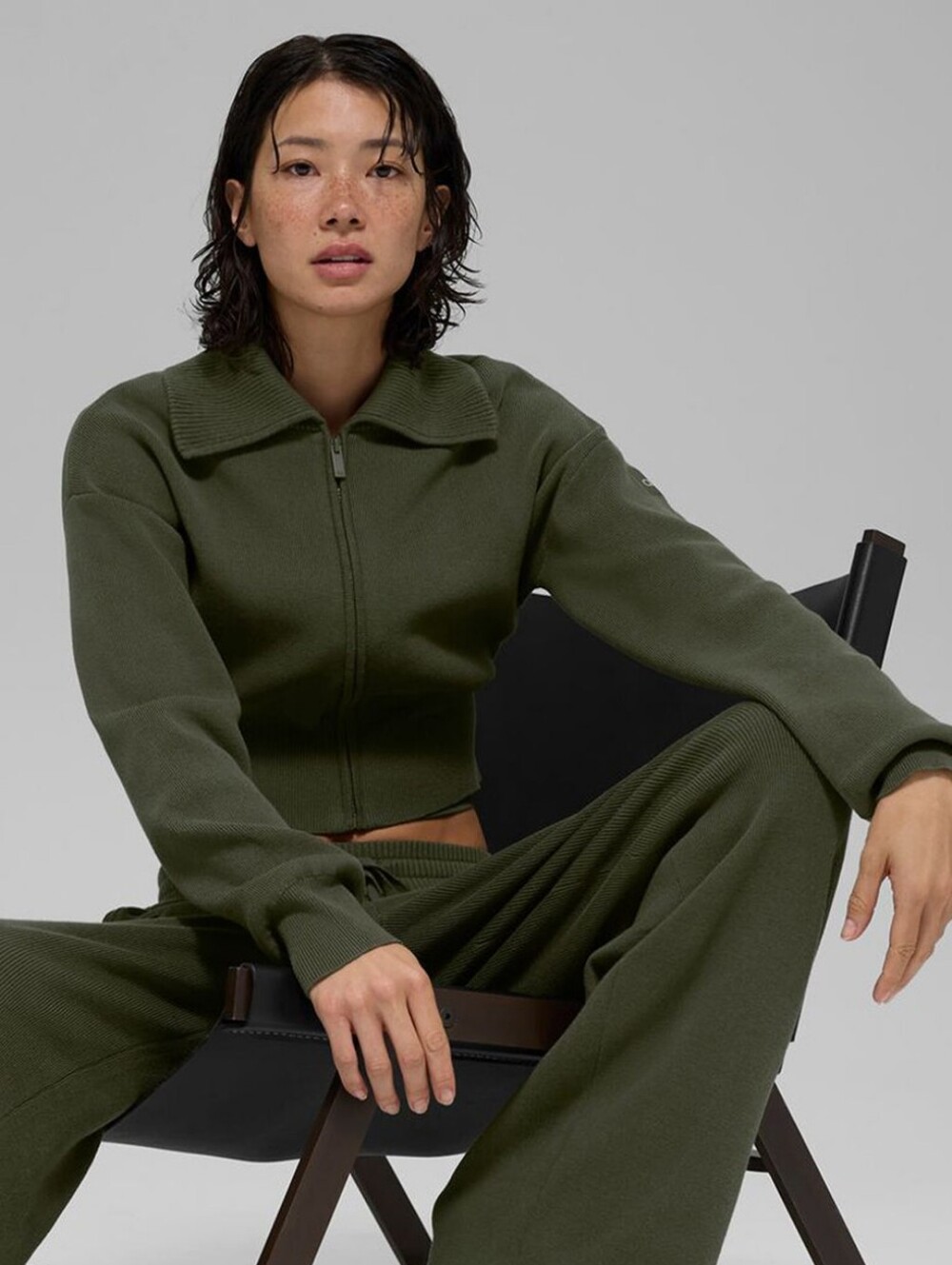 ALO Scholar Knit Cropped Full Zip Jacket in Green Olive